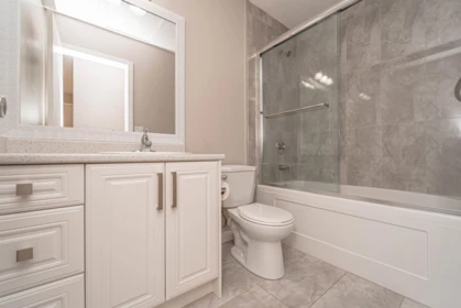 Guest Bathroom Photo of 32565 George Ferguson Way, Abbotsford, BC