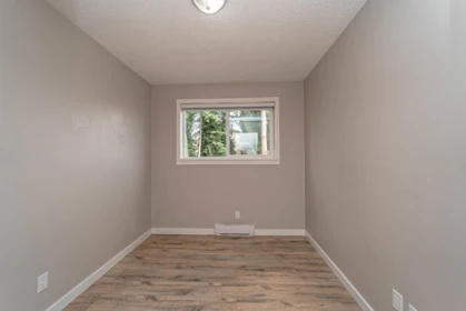 Staircase Photo of 32565 George Ferguson Way, Abbotsford, BC