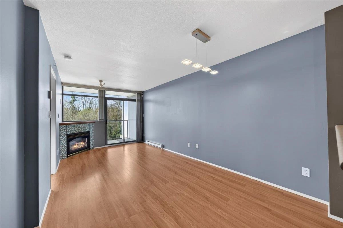 Dining Area Photo of 909 2733 Chandlery Place, Vancouver, BC