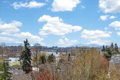 Garden / Landscaping Photo of 909 2733 Chandlery Place, Vancouver, BC