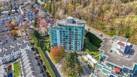 Hot Tub / Spa Photo of 909 2733 Chandlery Place, Vancouver, BC