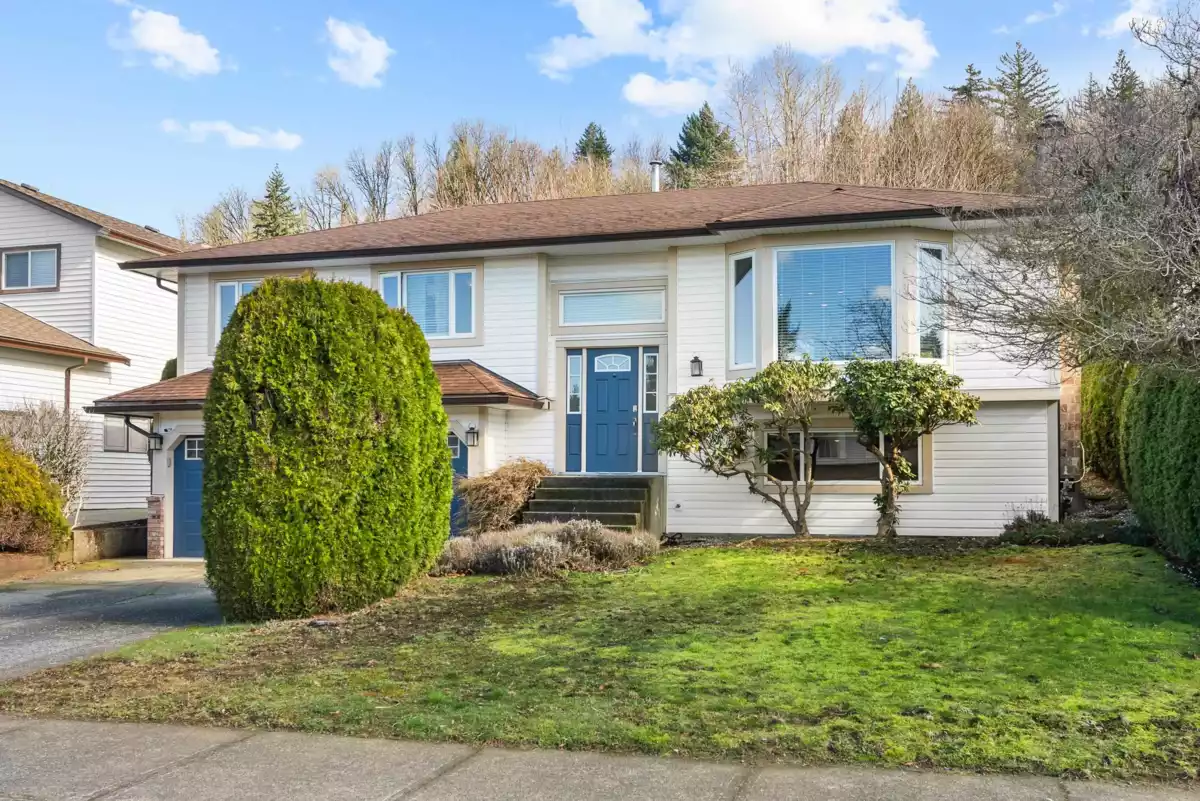 Living Room Photo of 2914 Glenshiel Drive, Abbotsford, BC