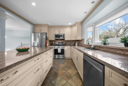 Breakfast Nook Photo of 2914 Glenshiel Drive, Abbotsford, BC