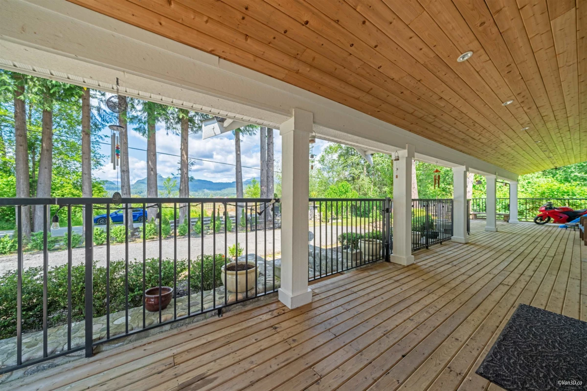Living Room Photo of 22288 136 Avenue, Maple Ridge, BC