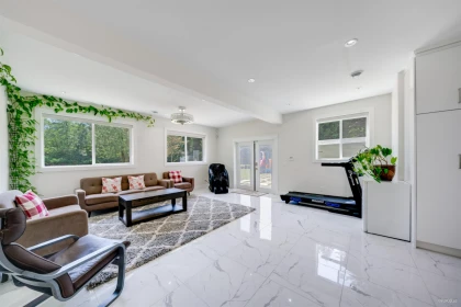 Entry Foyer Photo of 22288 136 Avenue, Maple Ridge, BC