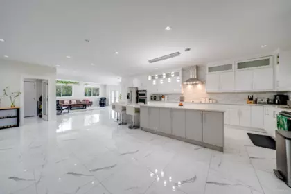 Kitchen Island Photo of 22288 136 Avenue, Maple Ridge, BC