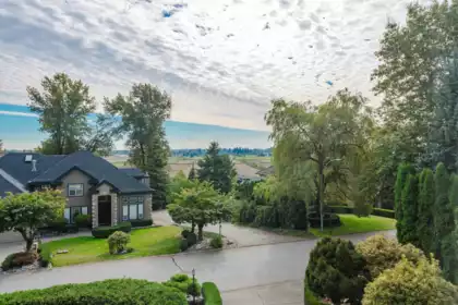 16683 77 Avenue, Surrey, BC, Surrey — Single Family Residence for sale