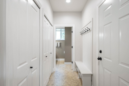 Mudroom Photo of 16683 77 Avenue, Surrey, BC