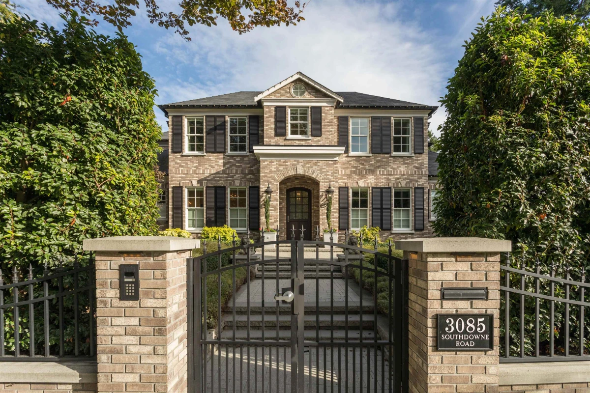 Exterior Rear Photo of 3085 Southdowne Road, No City Value, BC