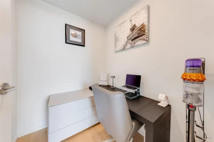 Laundry Room Photo of 1605 1568 Alberni Street, Vancouver, BC