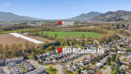 Outdoor Patio Photo of 8547 Mccutcheon Avenue, Chilliwack, BC