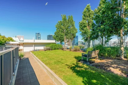 Garden / Landscaping Photo of 2205 938 Smithe Street, Vancouver, BC