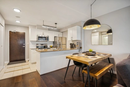 Kitchen Island Photo of 2205 938 Smithe Street, Vancouver, BC