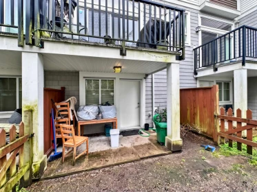 Kitchen Photo of 32 2528 156 Street, Surrey, BC