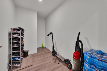 Hallway Photo of 302 2649 James Street, Abbotsford, BC