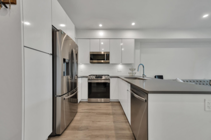 Kitchen Photo of 302 2649 James Street, Abbotsford, BC
