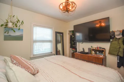 Breakfast Nook Photo of 2881 Adanac Street, Vancouver, BC