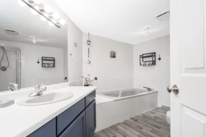 Hallway Photo of 203 1378 Fir Street, White Rock, BC