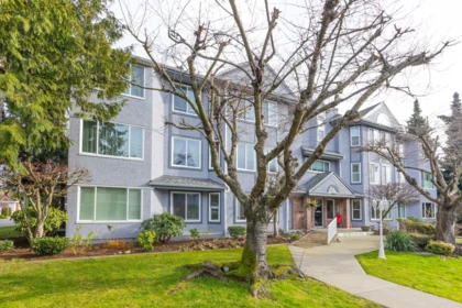 Outdoor Deck Photo of 203 1378 Fir Street, White Rock, BC
