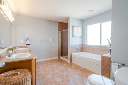 Hot Tub / Spa Photo of 3933 Garry Street, Richmond, BC