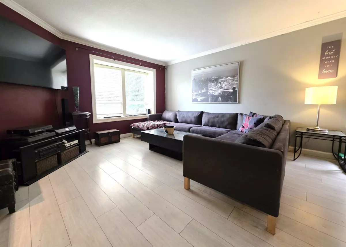 Living Room Photo of 12033 206b Street, Maple Ridge, BC