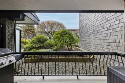 Outdoor Patio Photo of 101 175 E 5th Street, North Vancouver, BC
