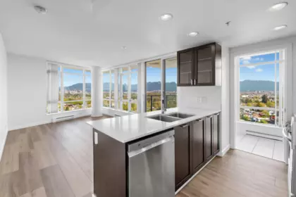 Kitchen Photo of 2102 4815 Eldorado Mews, Vancouver, BC