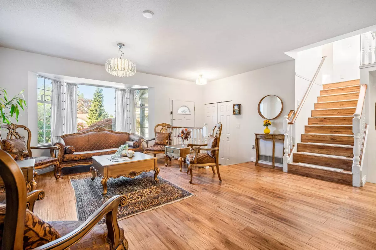 Dining Area Photo of 21560 93b Avenue, Langley, BC