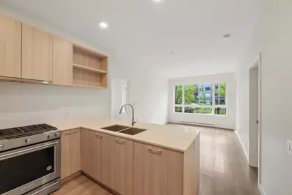 102 741 Anskar Court, Coquitlam, BC, Coquitlam — Apartment/Condo for sale