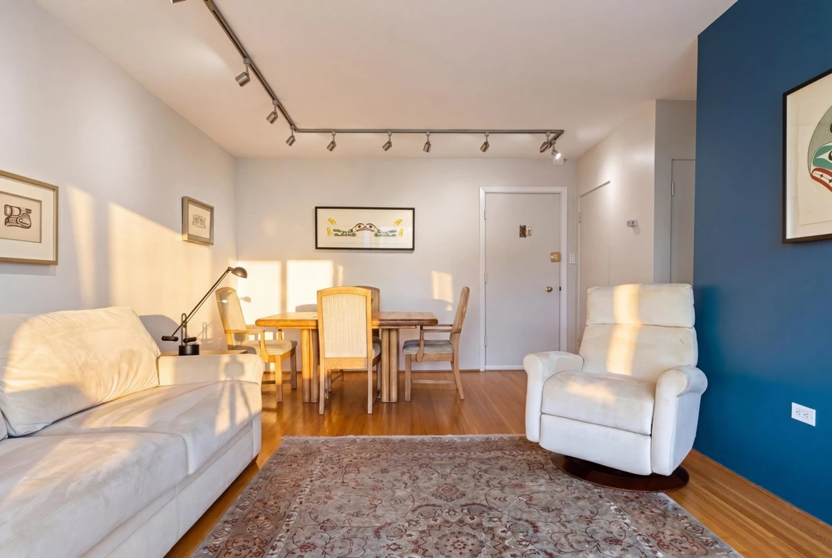 Family Room Photo of 602 1315 Cardero Street, Vancouver, BC