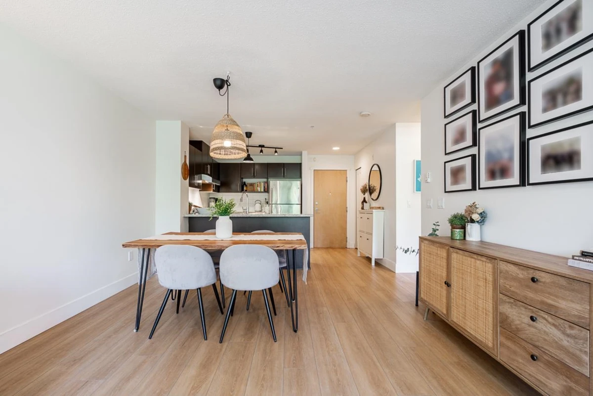 Family Room Photo of 115 600 Klahanie Drive, Port Moody, BC