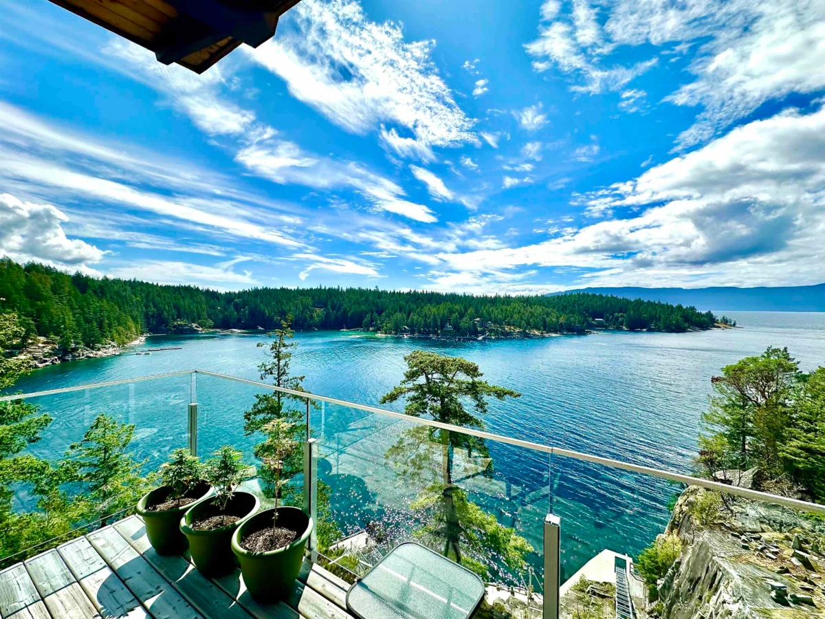 Exterior Front Photo of SL 5B Quarry Bay, Nelson Island, BC