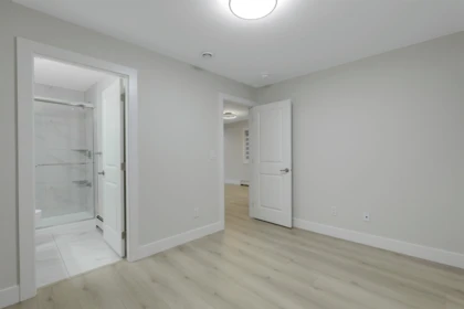Primary Bathroom Photo of 12509 77b Avenue, Surrey, BC