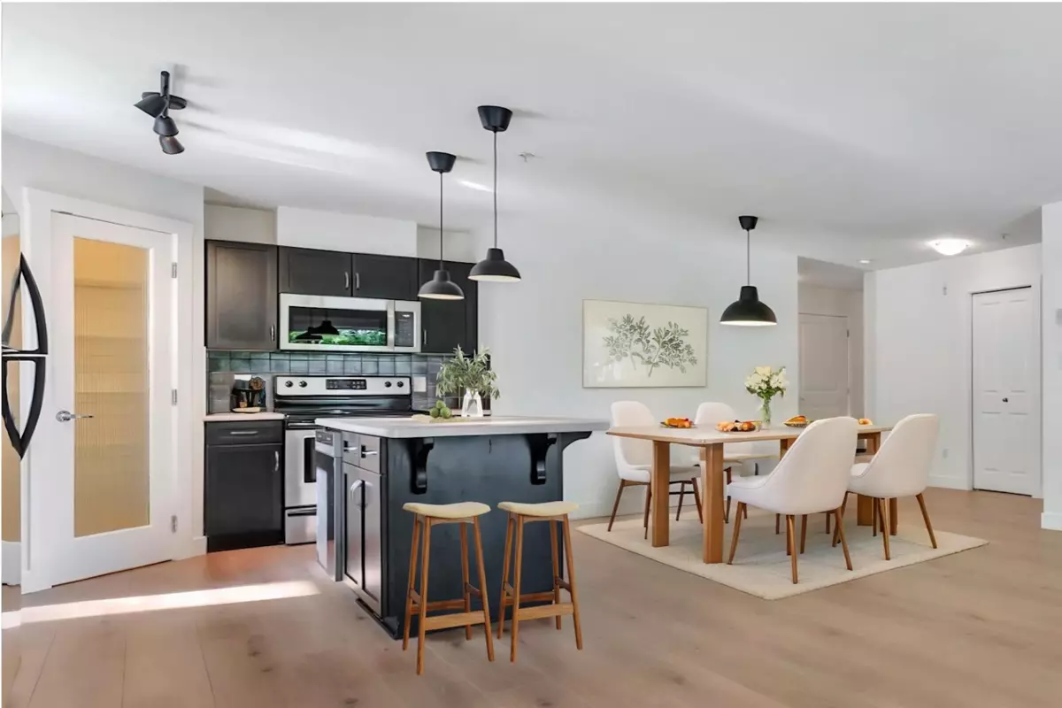 Dining Area Photo of 210 2038 Sandalwood Crescent, Abbotsford, BC