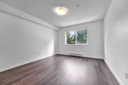 Mudroom Photo of 210 2038 Sandalwood Crescent, Abbotsford, BC