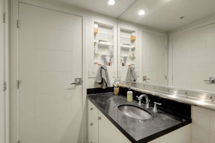 Powder Room Photo of 1502 1003 Burnaby Street, Vancouver, BC