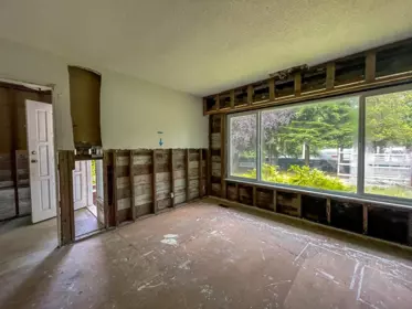 Entry Foyer Photo of 2000 Austin Avenue, Coquitlam, BC