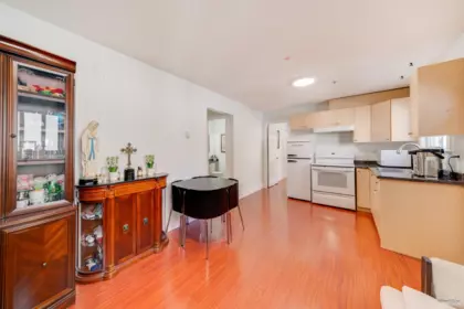 Hallway Photo of 1023 E 8th Avenue, Vancouver, BC