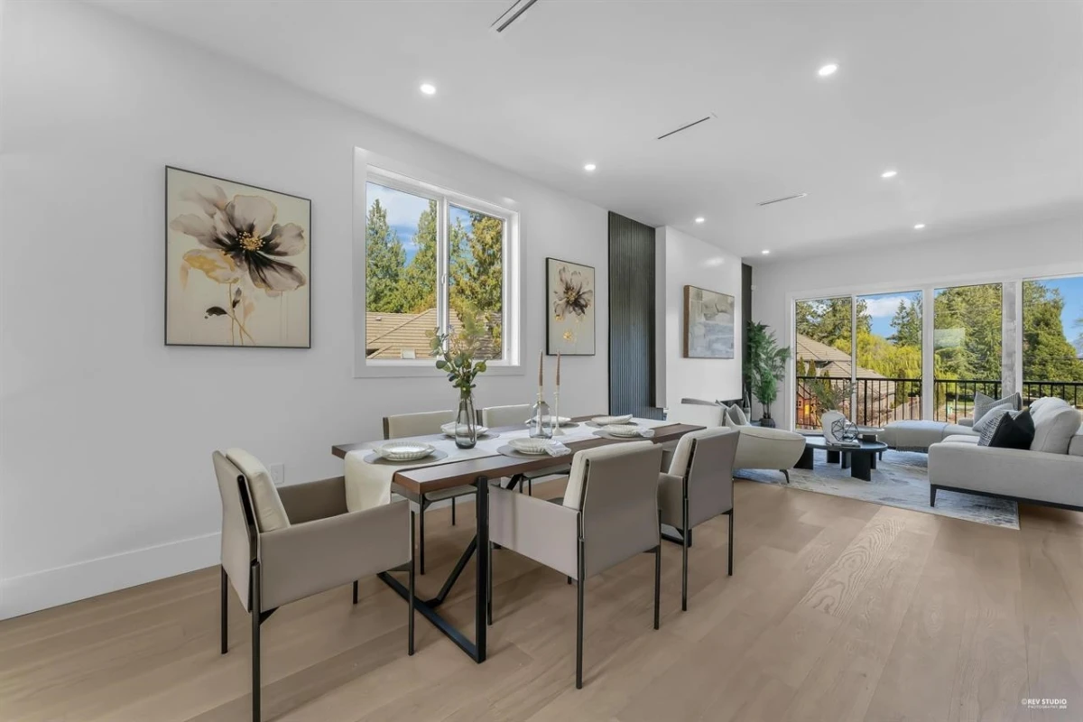 Family Room Photo of 102 15861 111a Avenue, Surrey, BC