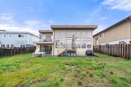741 E 14th Street, North Vancouver, BC, North Vancouver — Single Family Residence for sale
