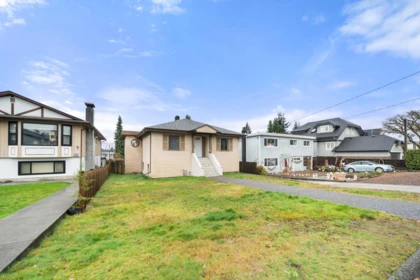 Hot Tub / Spa Photo of 741 E 14th Street, North Vancouver, BC