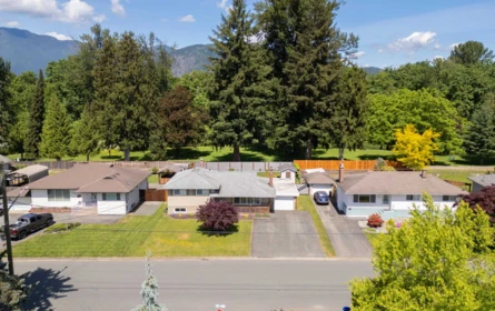 45741 Berkeley Avenue, Chilliwack, BC, Chilliwack — Single Family Residence for sale