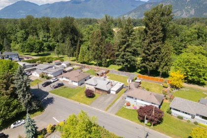 45741 Berkeley Avenue, Chilliwack, BC, Chilliwack — Single Family Residence for sale