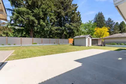 Swimming Pool Photo of 45741 Berkeley Avenue, Chilliwack, BC