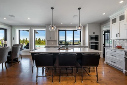 Kitchen Island Photo of 4424 Townline Road, Abbotsford, BC