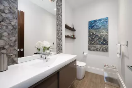 Powder Room Photo of 285 26th Street, West Vancouver, BC