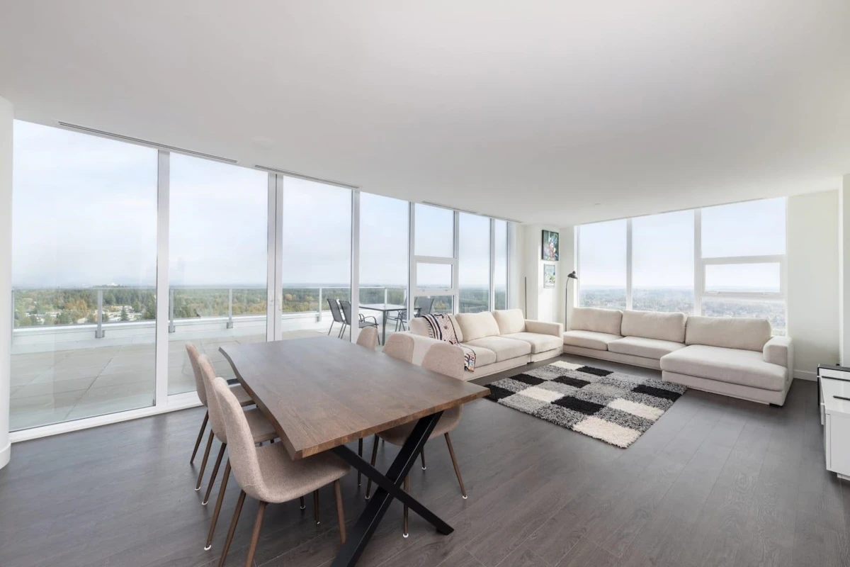 Living Room Photo of 3602 13778 100 Avenue, Surrey, BC