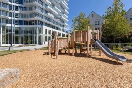 Front Yard Photo of 3602 13778 100 Avenue, Surrey, BC
