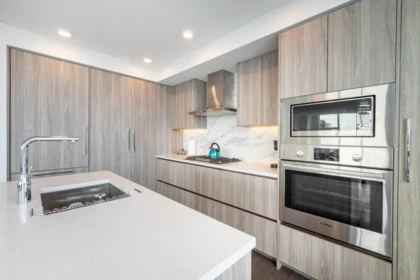 Kitchen Photo of 3602 13778 100 Avenue, Surrey, BC
