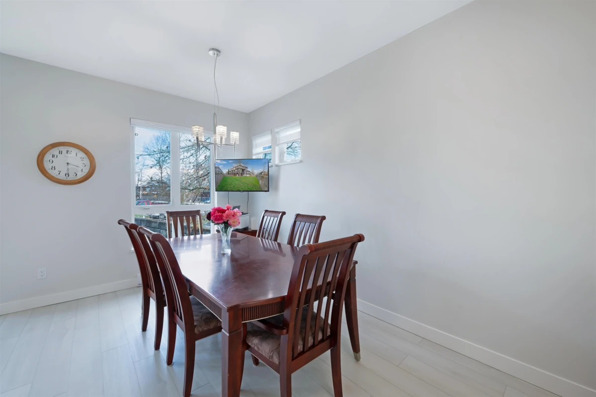 Dining Area Photo of 47 160 Pembina Street, New Westminster, BC